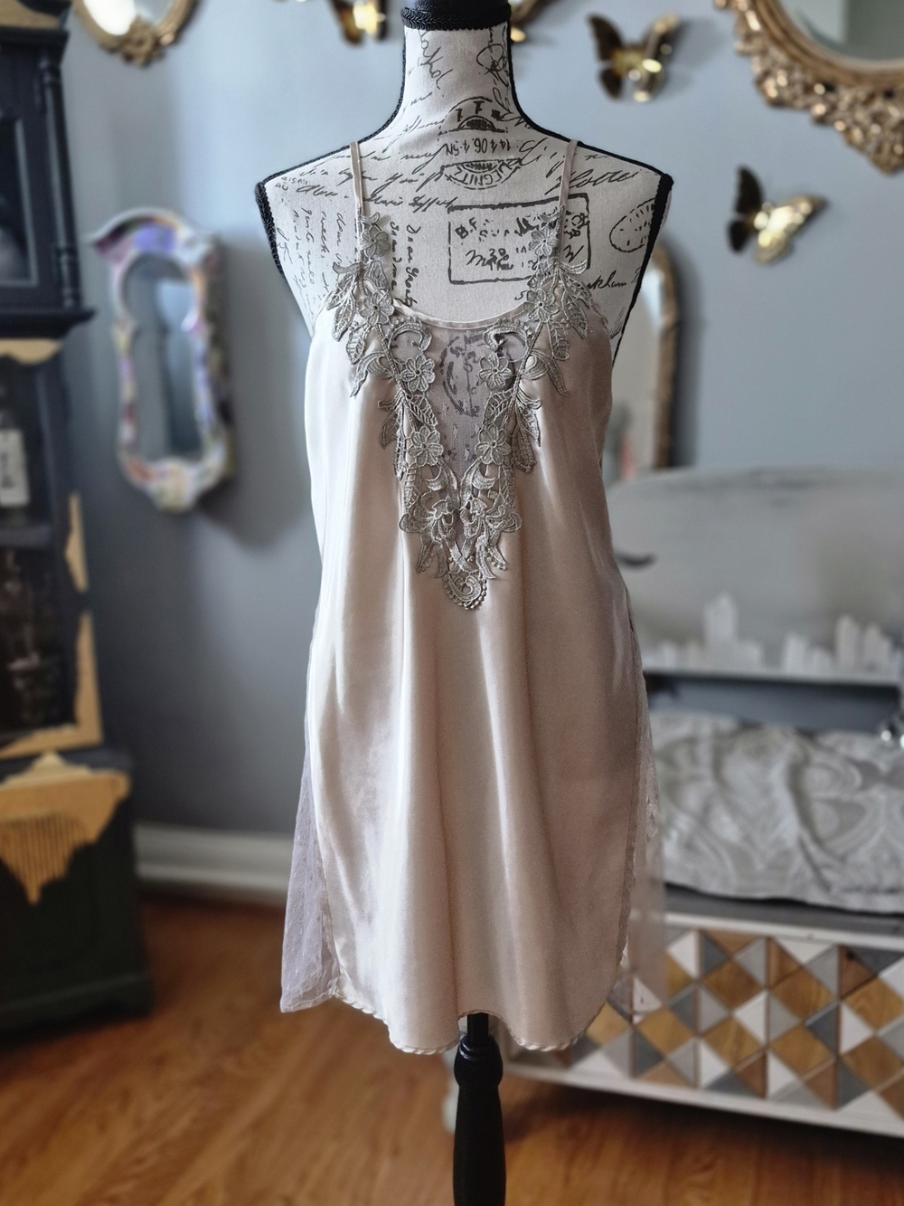 Racy Lace-Trim Tan Slip Nightdress Small